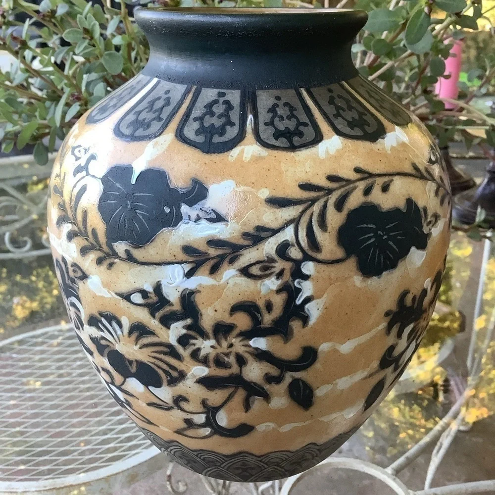 Vintage Black Tan Chinese Hand Painted Chinoiserie Grandmillenial Vase